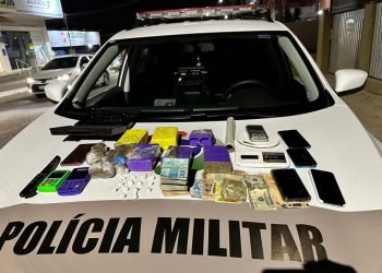 Homem de 25 anos é preso em São João Batista, suspeito de tráfico de drogas