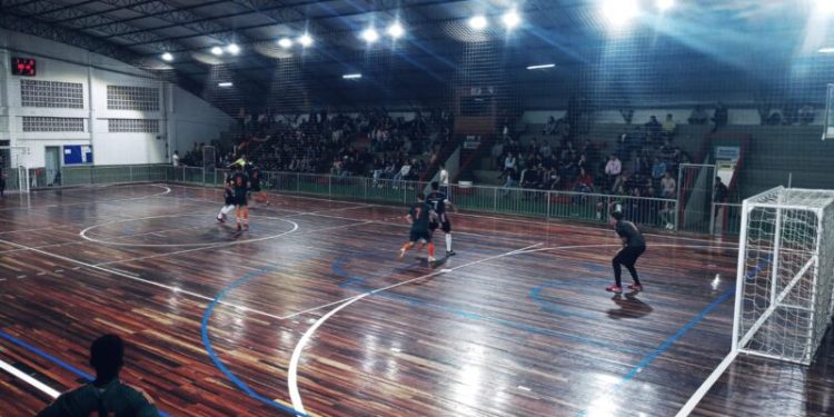 Campeonato Municipal de Futsal de Empresas de Nova Trento começa nesta terça-feira