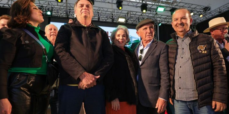 Bolsonaro participa da Festa do Agricultor e Motorista em Ituporanga