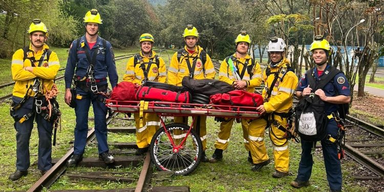 Equipe de resgate técnico com cordas do Corpo de Bombeiros participará de competição nacional