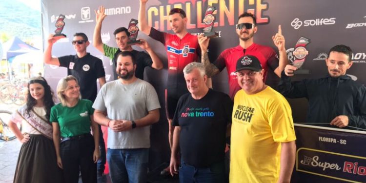 Prova de ciclismo Chaoyang Challenge Mountain Bike reúne mais de 700 ciclistas em Nova Trento