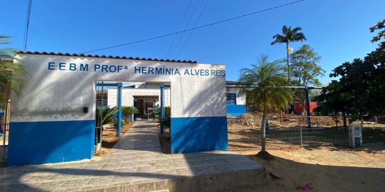 Canelinha sedia etapa regional da Feira de Matemática e Feira de Ciência e Tecnologia