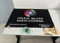 Em rondas Policia Militar aborda suspeito e encontra drogas em Tijucas