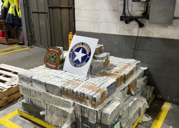 Polícia e Receita Federal realizam maior apreensão de cocaína do ano no Porto de Navegantes