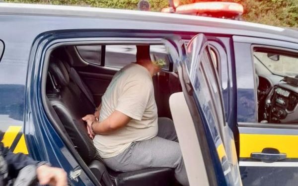 PRF prende em Joinville homem que sequestrou menina de 12 anos em Pomerode