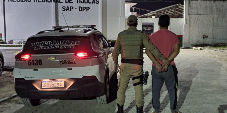 Policia Militar de Tijucas cumpre mandado de prisão no Joaia