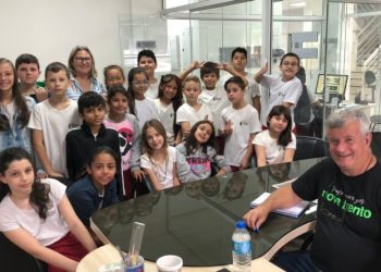 Estudantes da Escola João Bayer Sobrinho visitam Prefeitura de Nova Trento