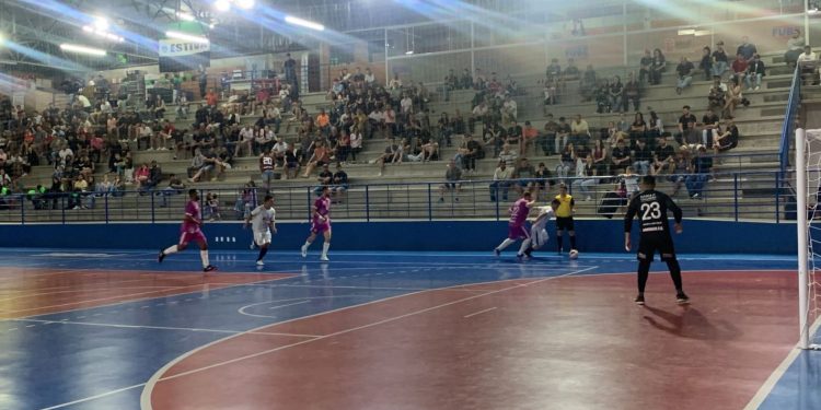 Ribanceira do Sul e Estiva disputam final do Municipal de Futsal nesta sexta-feira