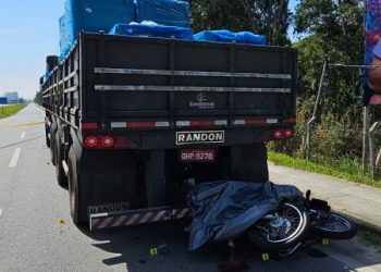 Homem morre em grave acidente na BR 101 em Porto Belo