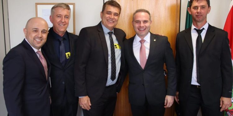 Prefeito de Major Gercino faz balanço de viagem a Brasília