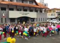 Caminhada cívica reúne alunos das escolas municipais no Centro de Nova Trento