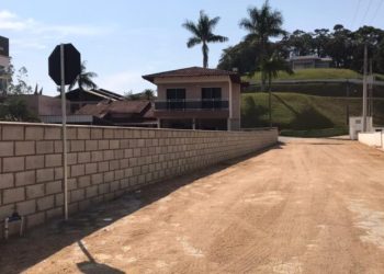 Secretaria de Obras de Nova Trento conclui pavimentação da rua Érico Meschke, no Claraíba