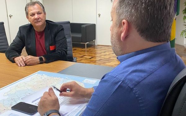 Prefeito batistense se reúne com secretário de Estado de Infraestrutura
