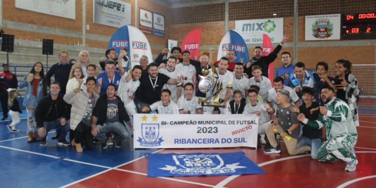 Ribanceira do Sul conquista o título do Campeonato Municipal de Futsal 2023