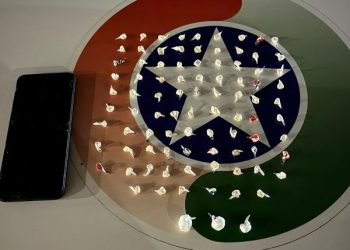 Homem foge ao ver a Polícia e deixa cair celular e drogas pelo caminho