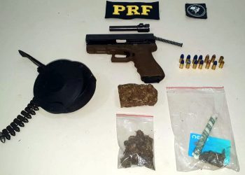 Homem procurado por tráfico é preso com pistola depois de tentar fugir da PRF