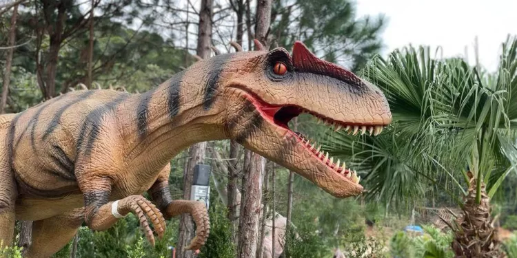 Maior parque de dinossauros do Brasil inaugura em BC