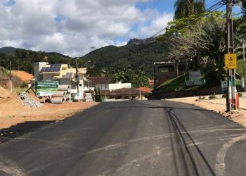 Rua Alferes está fechada para obras nesta segunda-feira
