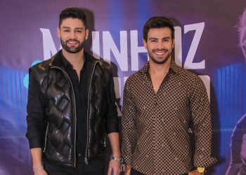 Munhoz e Mariano enfrentam processo judicial após alegações de fornecimento de bebida alcoólica a adolescente em show