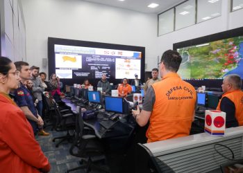 Estado reforça atuação integrada para período mais crítico de chuvas em Santa Catarina