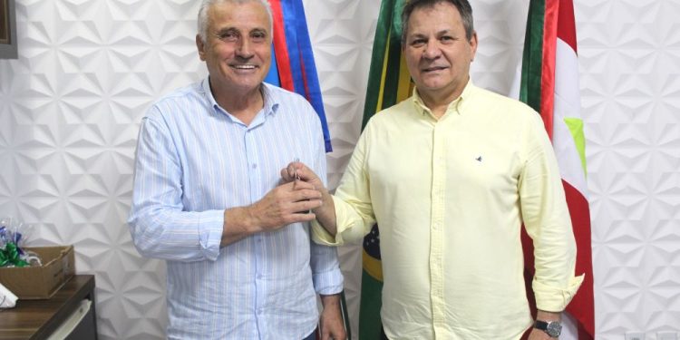 Déi do Gás novamente assume comando da Prefeitura de São João Batista