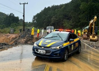 Rodovias interditadas é o cenário em SC; confira os trechos.