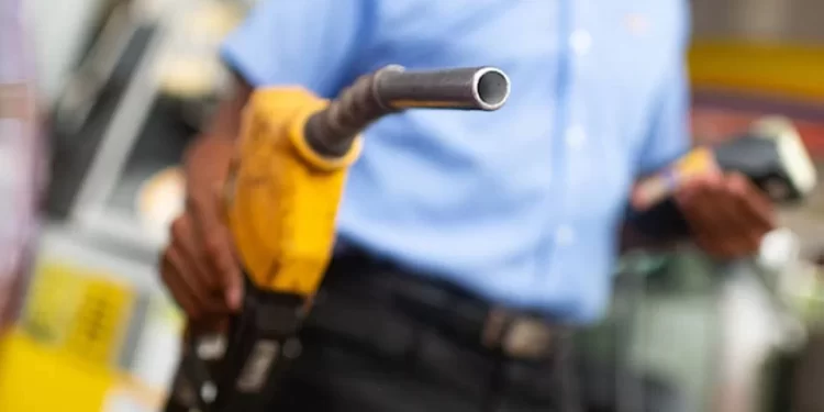 Gasolina fica mais barata a partir de hoje
