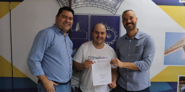 Semais assina Ordem de Serviço para reforma da sede