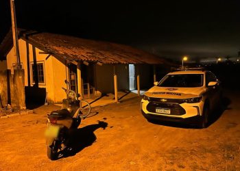 Moto furtada na SC 410 é recuperada em ação rápida da Policia Militar no bairro Galera em Canelinha