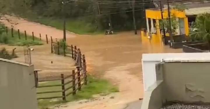 Escolas não terão aulas nesta segunda-feira, somente creches estarão abertas