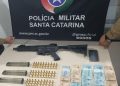 Policia Militar faz abordagem e encontra arma e munições em Porto Belo