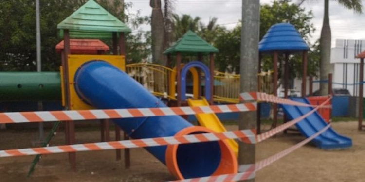 Prefeitura de São João Batista interdita parte do Parquinho da Praça Capitão Amorim