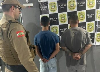 Suspeitos presos após cometerem roubo em Canelinha