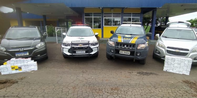 Ação conjunta PRF e PM apreende celulares escondidos na lataria de automóveis na BR-282 em Maravilha