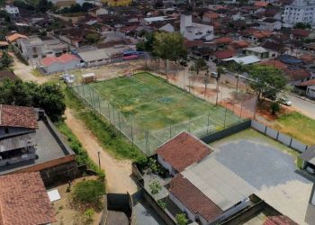 Trabalhos para construção de vestiários junto ao campo do bairro Carmelo têm início