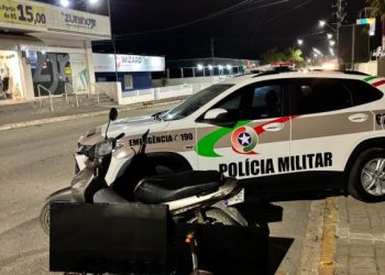 Polícia Militar de São João Batista prende suspeito e recupera moto e produtos furtados antes da vítima perceber o crime