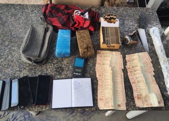 POLÍCIA MILITAR DE SÃO JOÃO BATISTA PRENDE TRAFICANTE E APRENDE DINHEIRO FALSO NO CARMELO