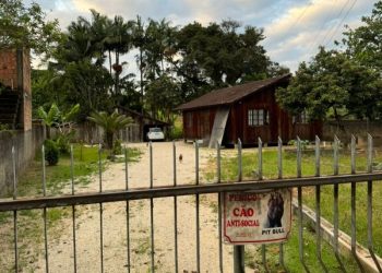 Policia Militar de São João Batista cumpre mandado de prisão na Ribanceira do Sul