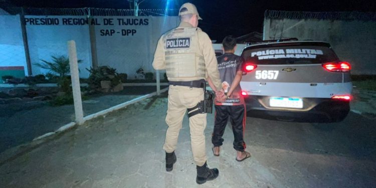 Ação da Polícia Militar de Canelinha resulta na prisão de foragido da justiça do Paraná por crime de homicídio