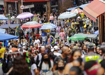 IBGE anuncia aumento do PIB