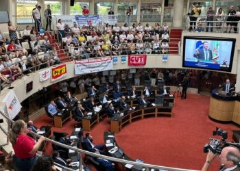Assembleia Legislativa de Santa Catarina (Alesc) aprovou o projeto de lei do governo estadual que promove alterações no sistema de aposentadorias da Previdência de SC