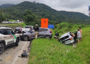 Homem é preso após furtar veiculo e se envolver em acidente