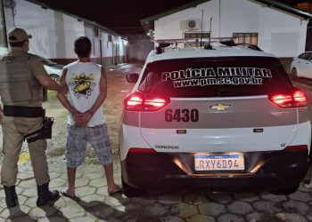 Policia Militar de Tijucas faz abordagem e cumpre mandado de prisão
