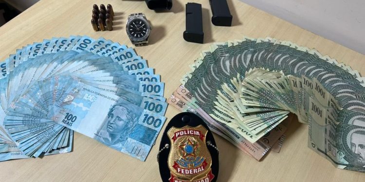 PF DEFLAGRA OPERAÇÃO PÓ DE FERRO DE REPRESSÃO AO TRÁFICO INTERNACIONAL DE DROGAS E ARMAS.