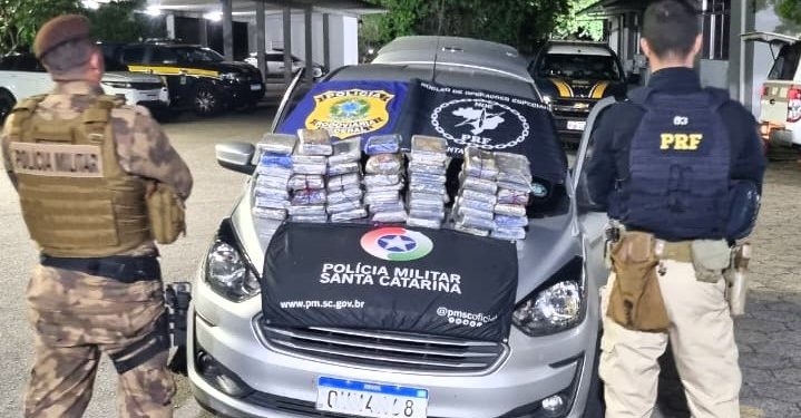48 kg de cocaína escondidos na lataria são localizados em ação conjunta PRF e Polícia Militar