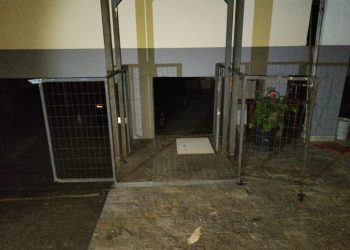 Casal ferido em Gaspar após elevador despencar de 4 metros