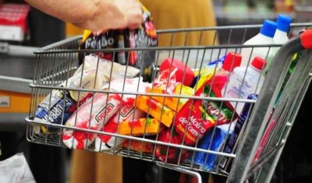 Cesta básica de Florianópolis é a segunda mais cara do país
