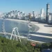 Réveillon em Balneário Camboriú, com previsão de atrair 1 milhão de participantes, contará com a utilização de drones equipados com tecnologia de reconhecimento facial