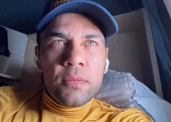 Neymar Contribui com Defesa de Daniel Alves Enviando R$ 800 mil, Revela Fonte