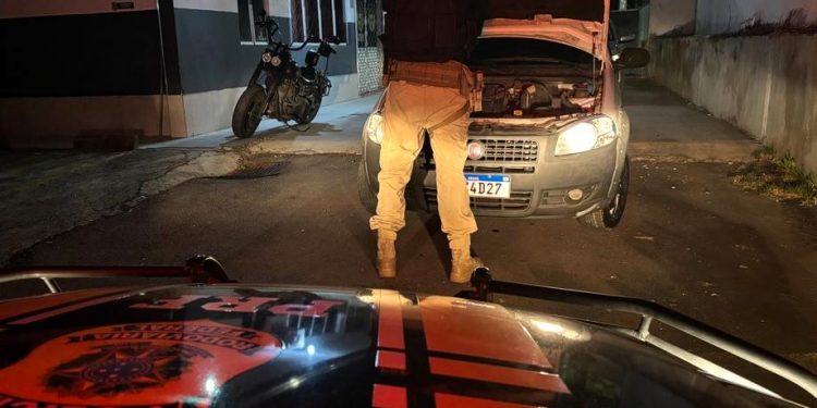 Picape furtada em Curitiba e que circulava clonada é recuperada na BR-101 em Itajaí